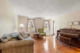 17 Mount Auburn Rd, Chelmsford, MA 01824 - Photo 14