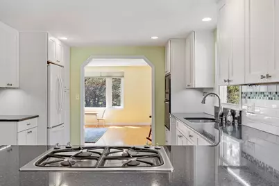 17 Mount Auburn Road, Chelmsford, MA 01824 - Photo 4