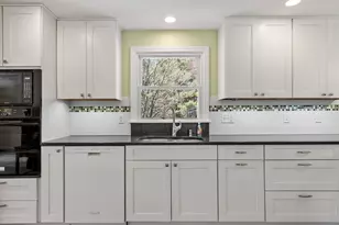 17 Mount Auburn Rd, Chelmsford, MA 01824 - Photo 6