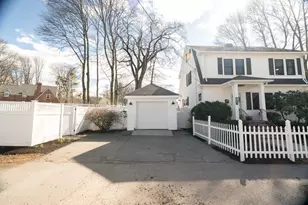 81 Linden Rd, Melrose, MA 02176 - Photo 32