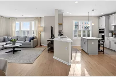 4 Peters Farm Way #206, Westborough, MA 01581 - Photo 2