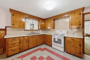 610 Grafton St, Shrewsbury, MA 01545 - Photo 12