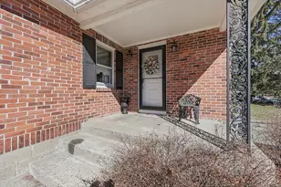 610 Grafton St, Shrewsbury, MA 01545 - Photo 4