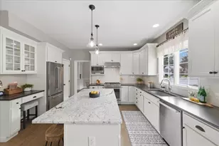 24 Winthrop Dr, Franklin, MA 02038 - Photo 12