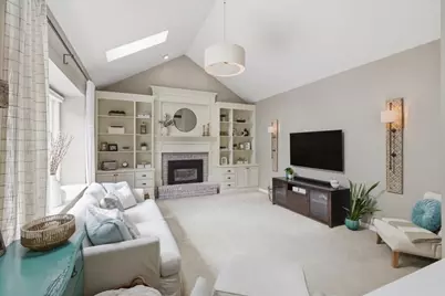 24 Winthrop Dr, Franklin, MA 02038 - Photo 16