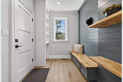 16 Evelyn St, Burlington, MA 01803 - Photo 16