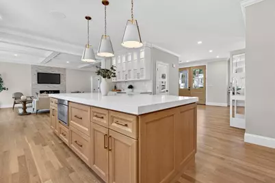 16 Evelyn St, Burlington, MA 01803 - Photo 12