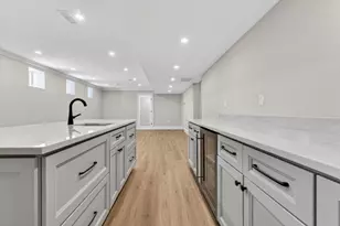 16 Evelyn St, Burlington, MA 01803 - Photo 36