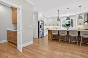 16 Evelyn St, Burlington, MA 01803 - Photo 8