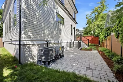 24 Newell St, Cambridge, MA 02140 - Photo 20