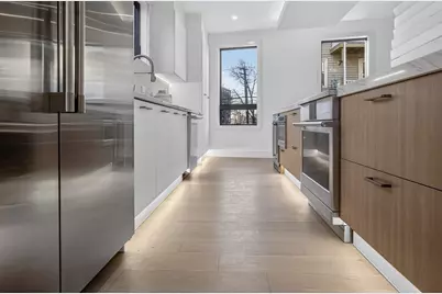 24 Newell St, Cambridge, MA 02140 - Photo 8