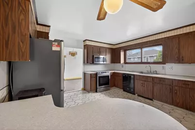 7 Liberty St, Framingham, MA 01702 - Photo 12