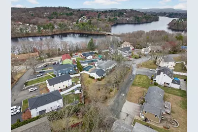 7 Liberty St, Framingham, MA 01702 - Photo 2