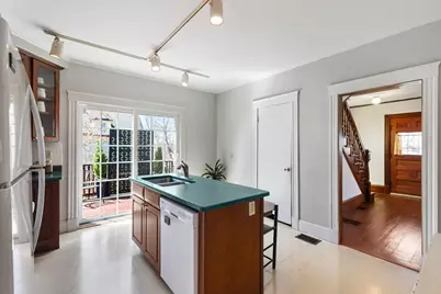 21 Montague St, Arlington, MA 02474 - Photo 12