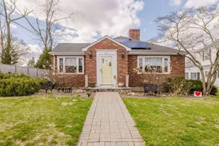 554 Madison St, Fall River, MA 02720 - Photo 2