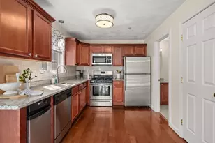 15 Alton St, Lowell, MA 01852 - Photo 2