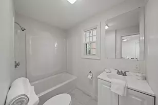 85 Kinsman St, Lowell, MA 01852 - Photo 12