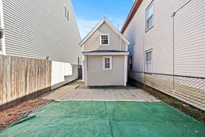 85 Kinsman Street, Lowell, MA 01852 - Photo 18