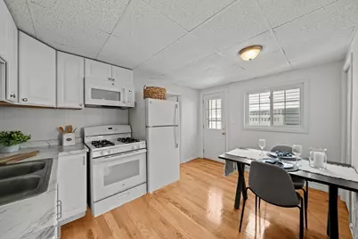 85 Kinsman Street, Lowell, MA 01852 - Photo 6