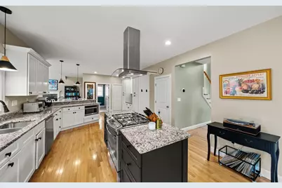 697 Salisbury, Worcester, MA 01609 - Photo 6