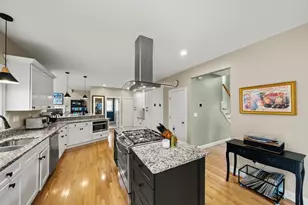 697 Salisbury, Worcester, MA 01609 - Photo 6