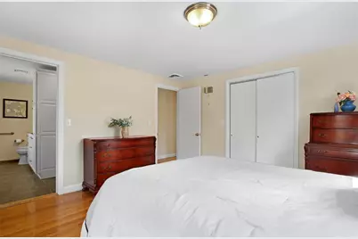 221 S Washington St, North Attleboro, MA 02760 - Photo 14