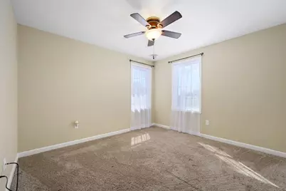 138 Sprague St, Fall River, MA 02724 - Photo 16