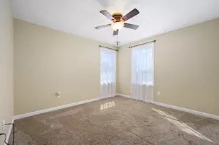 138 Sprague St, Fall River, MA 02724 - Photo 16