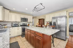 138 Sprague St, Fall River, MA 02724 - Photo 8