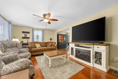 138 Sprague St, Fall River, MA 02724 - Photo 6