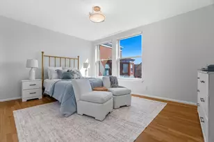 25 Marion St, Brookline, MA 02446 - Photo 12