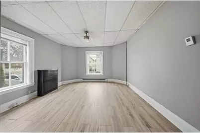 70 Pleasant St, Lowell, MA 01852 - Photo 4