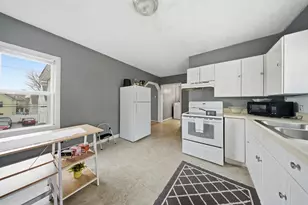 70 Pleasant St, Lowell, MA 01852 - Photo 8