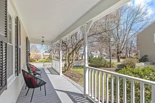 20 Prospect St, Reading, MA 01867 - Photo 4