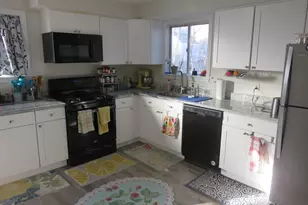 105 Plympton St, Waltham, MA 02451 - Photo 4