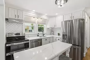 206 Russell St, Woburn, MA 01801 - Photo 14