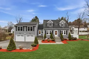 206 Russell St, Woburn, MA 01801 - Photo 2