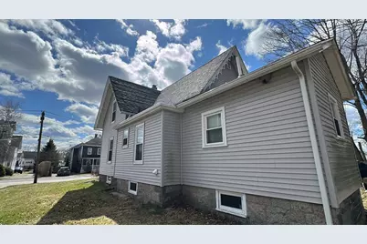 12 Madison St, Taunton, MA 02780 - Photo 2