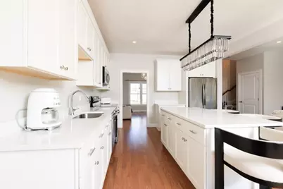 31 Lilac Ave, Bellingham, MA 02019 - Photo 4