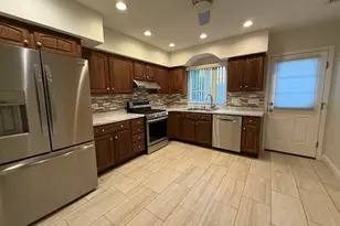 37 Vera St, Revere, MA 02151 - Photo 4