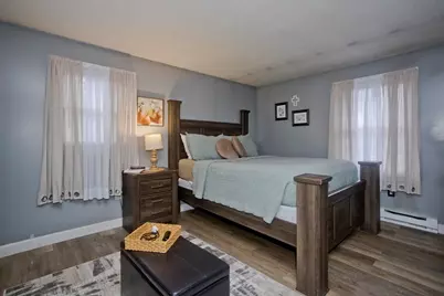 93 Pendleton Ave, Springfield, MA 01109 - Photo 12