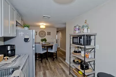 93 Pendleton Ave, Springfield, MA 01109 - Photo 26