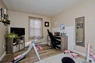 93 Pendleton Ave, Springfield, MA 01109 - Photo 16