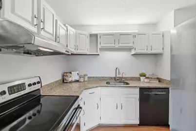 314 Riverside Ave #408, Medford, MA 02155 - Photo 6