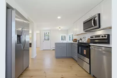 142 Whiting St, Lunenburg, MA 01462 - Photo 10