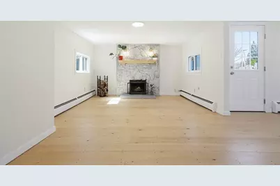 142 Whiting St, Lunenburg, MA 01462 - Photo 14