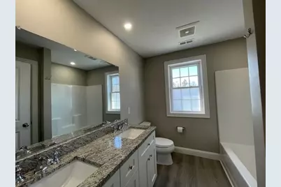 150 W Main Street #1, Millbury, MA 01527 - Photo 16