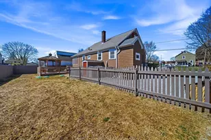 52 Worthen St, Swansea, MA 02777 - Photo 34