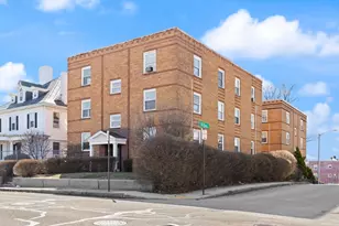 31 Chestnut St, Worcester, MA 01609 - Photo 2