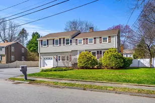 6 Crawford Dr, Woburn, MA 01801 - Photo 1